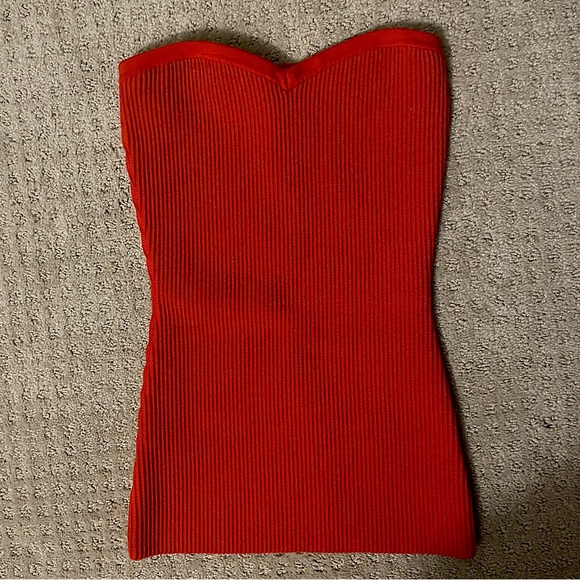 Aritzia Ribbed Sculpt Knit Sweetheart tube top - Picture 2 of 4
